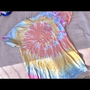 tie-dye t-shirt